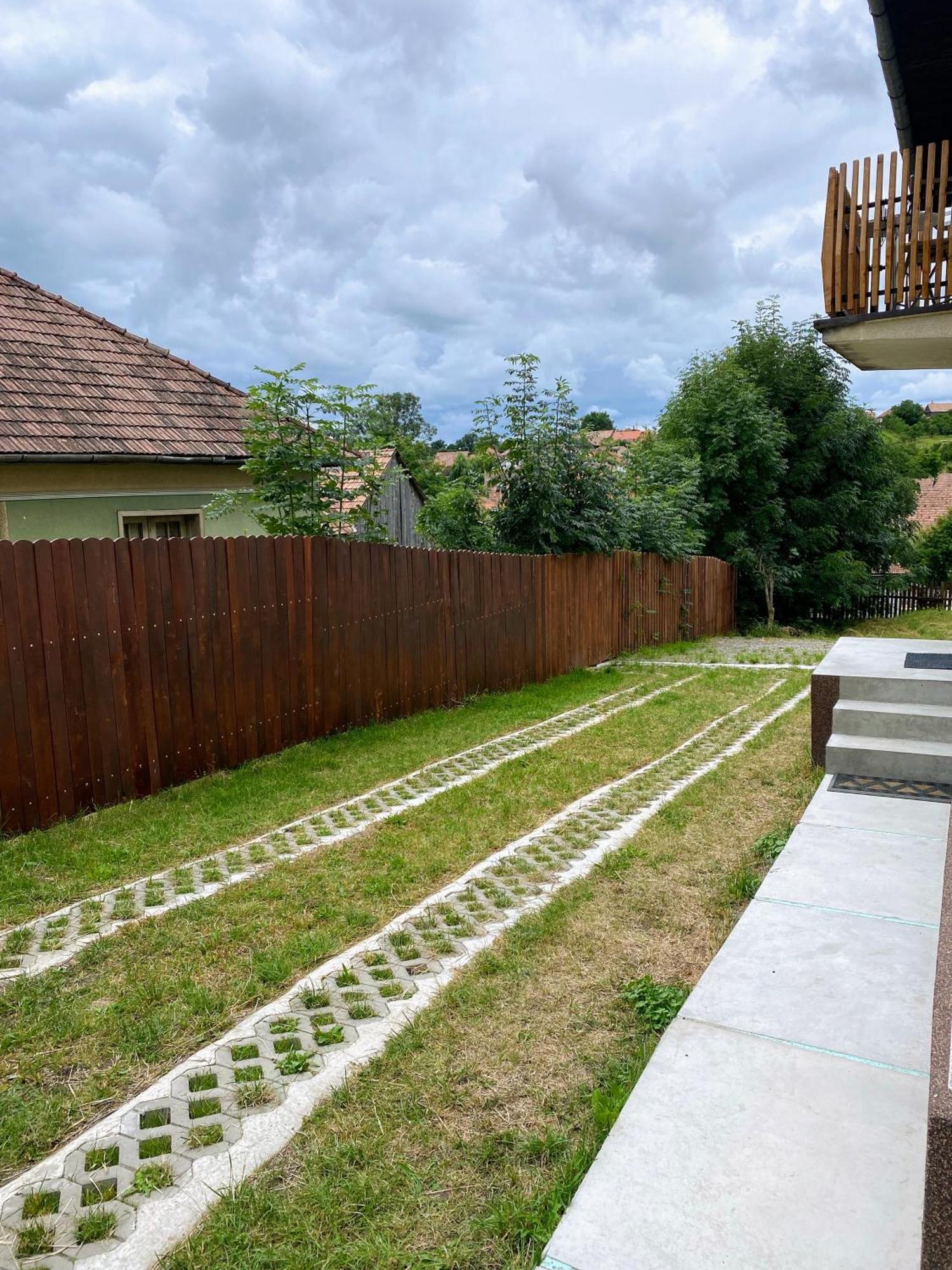 Farkaslaki Kulcsoshaz Lupeni (Harghita) Exterior foto