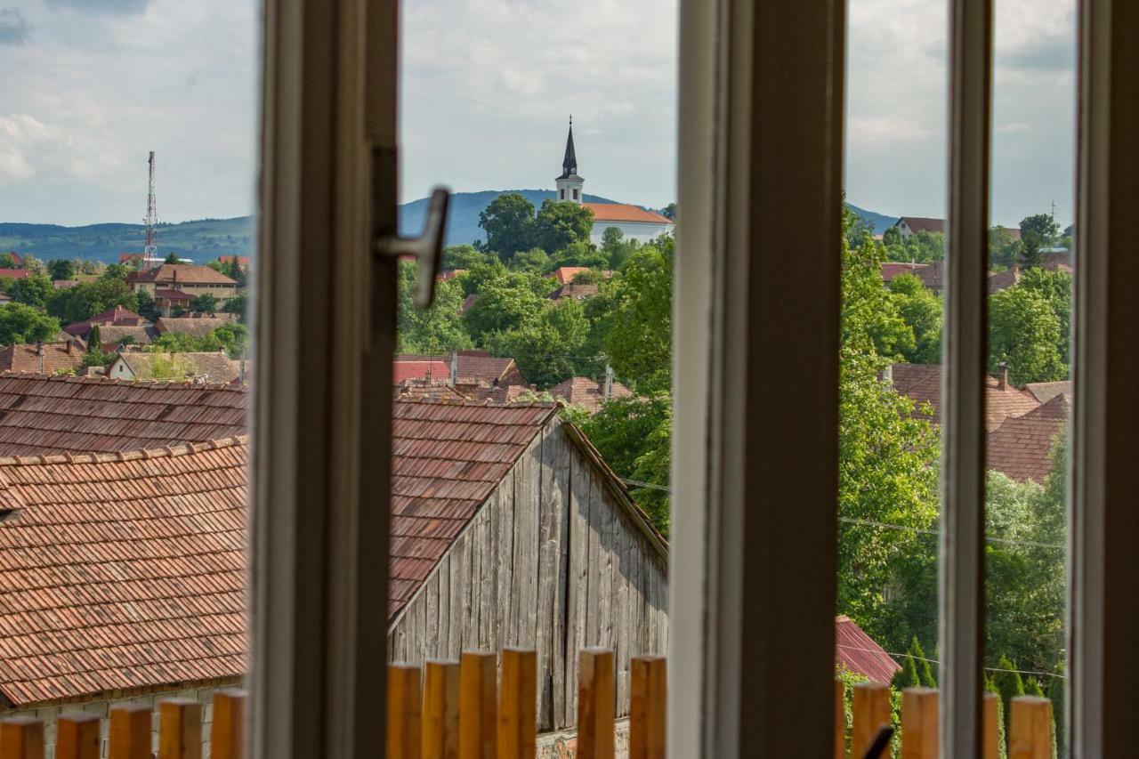 Farkaslaki Kulcsoshaz Lupeni (Harghita) Exterior foto